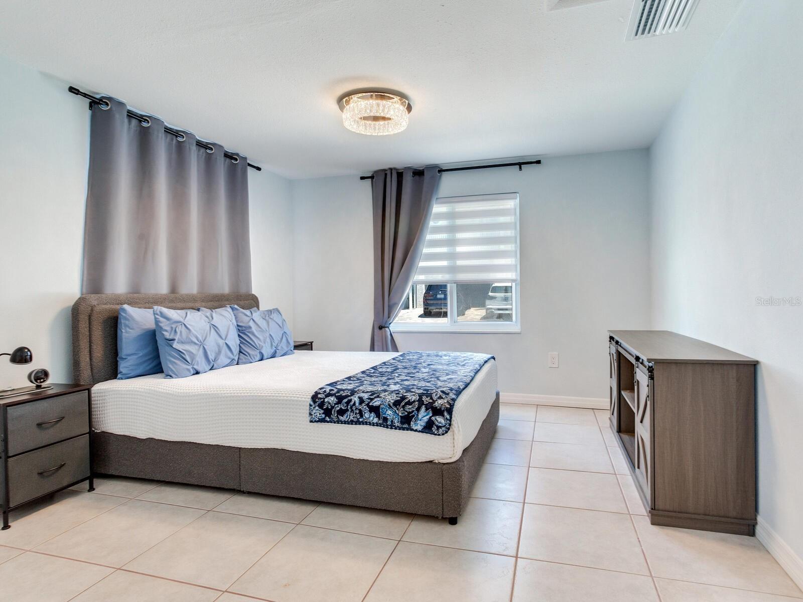 Listing photo id 13 for 230 144th Avenue