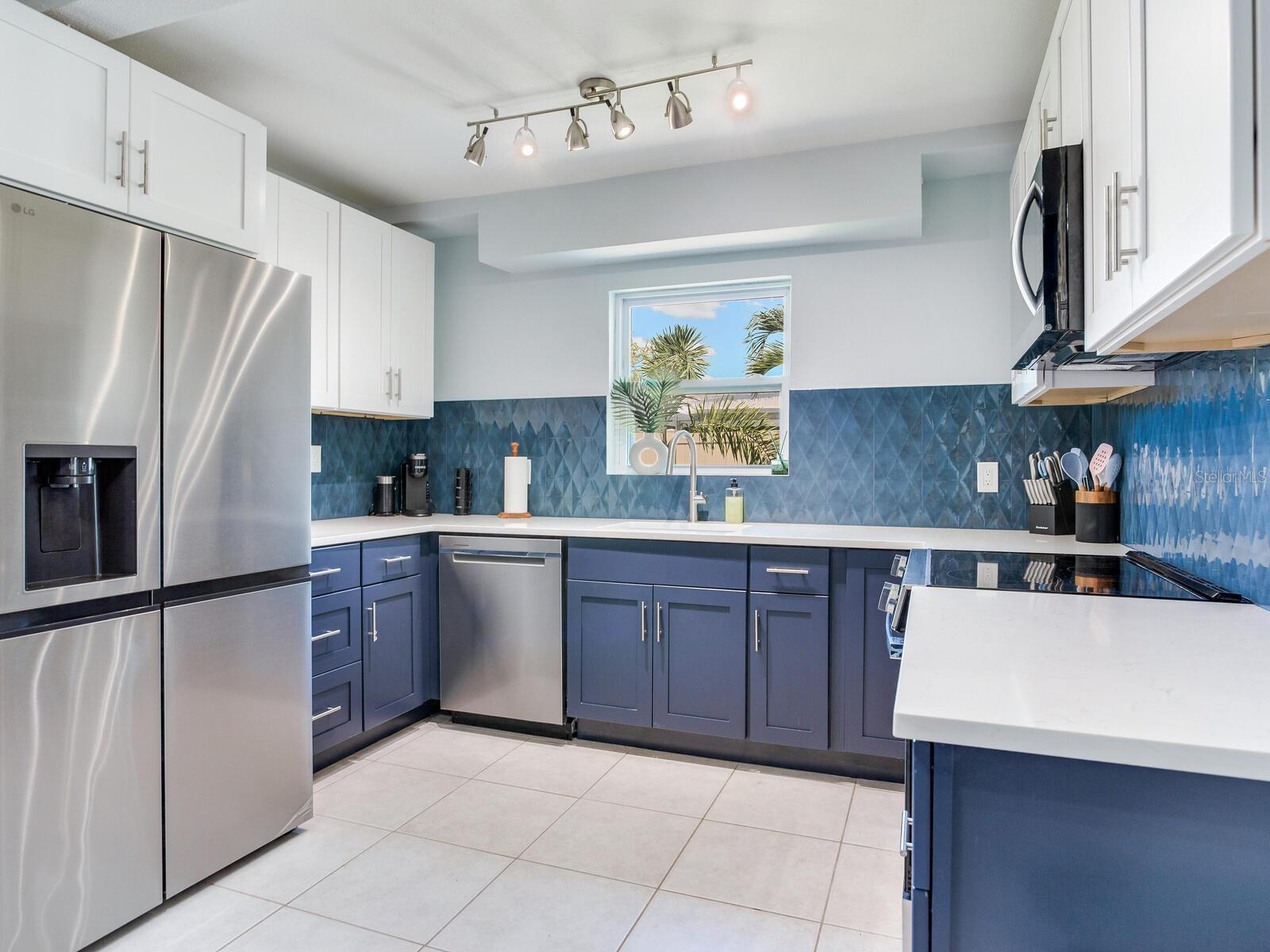 Listing photo id 2 for 230 144th Avenue