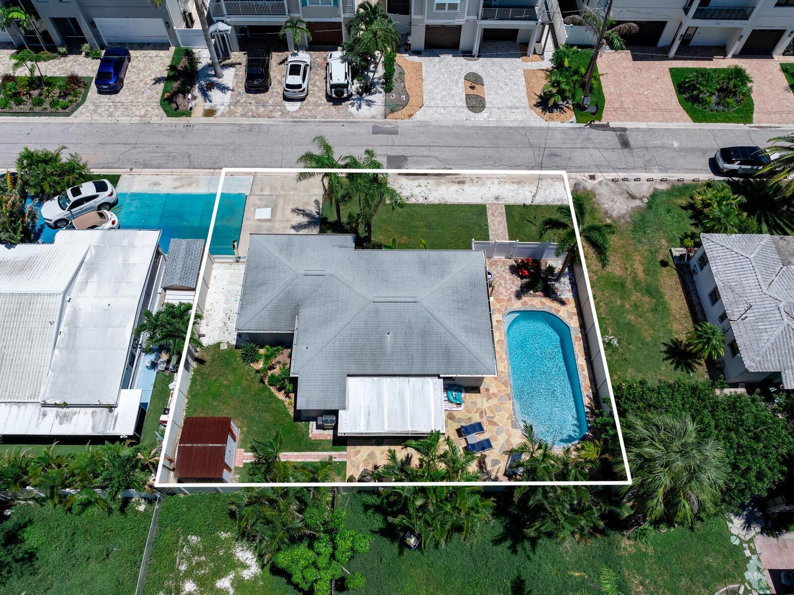 Listing photo id 47 for 230 144th Avenue