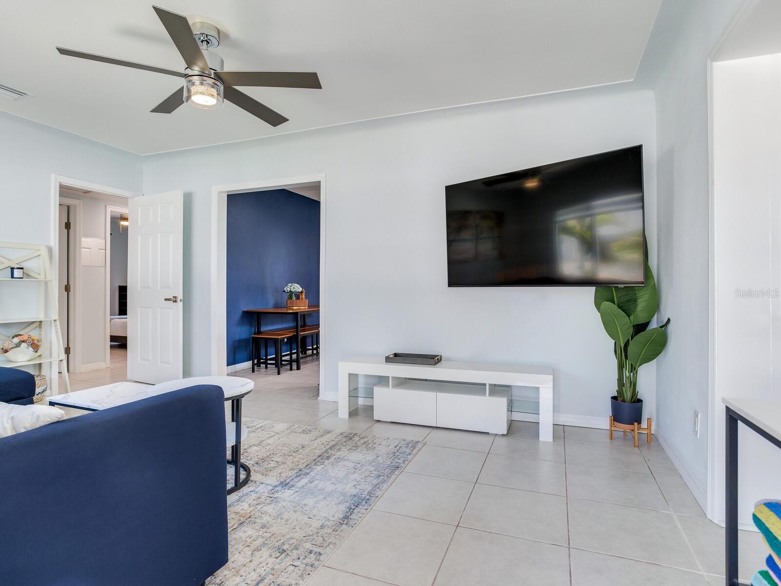 Listing photo id 6 for 230 144th Avenue