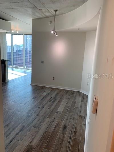 Image 27 of 44 For 777 Ashley Drive 1414