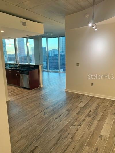 Image 9 of 44 For 777 Ashley Drive 1414