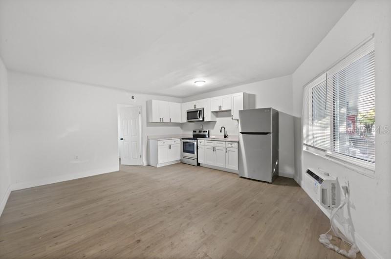 Image 2 of 8 For 1429 Laura Street