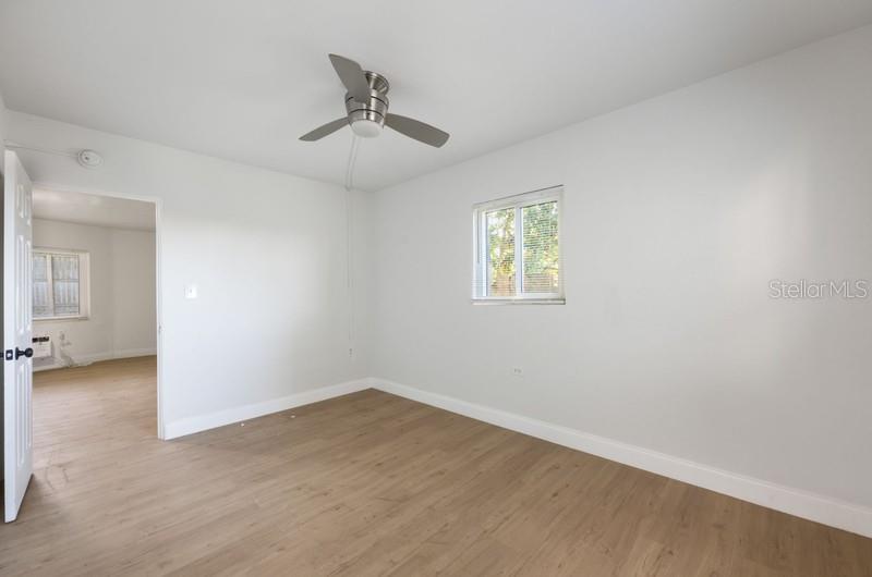 Image 5 of 8 For 1429 Laura Street