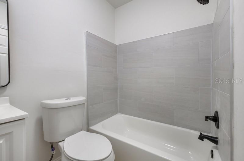 Image 8 of 8 For 1429 Laura Street