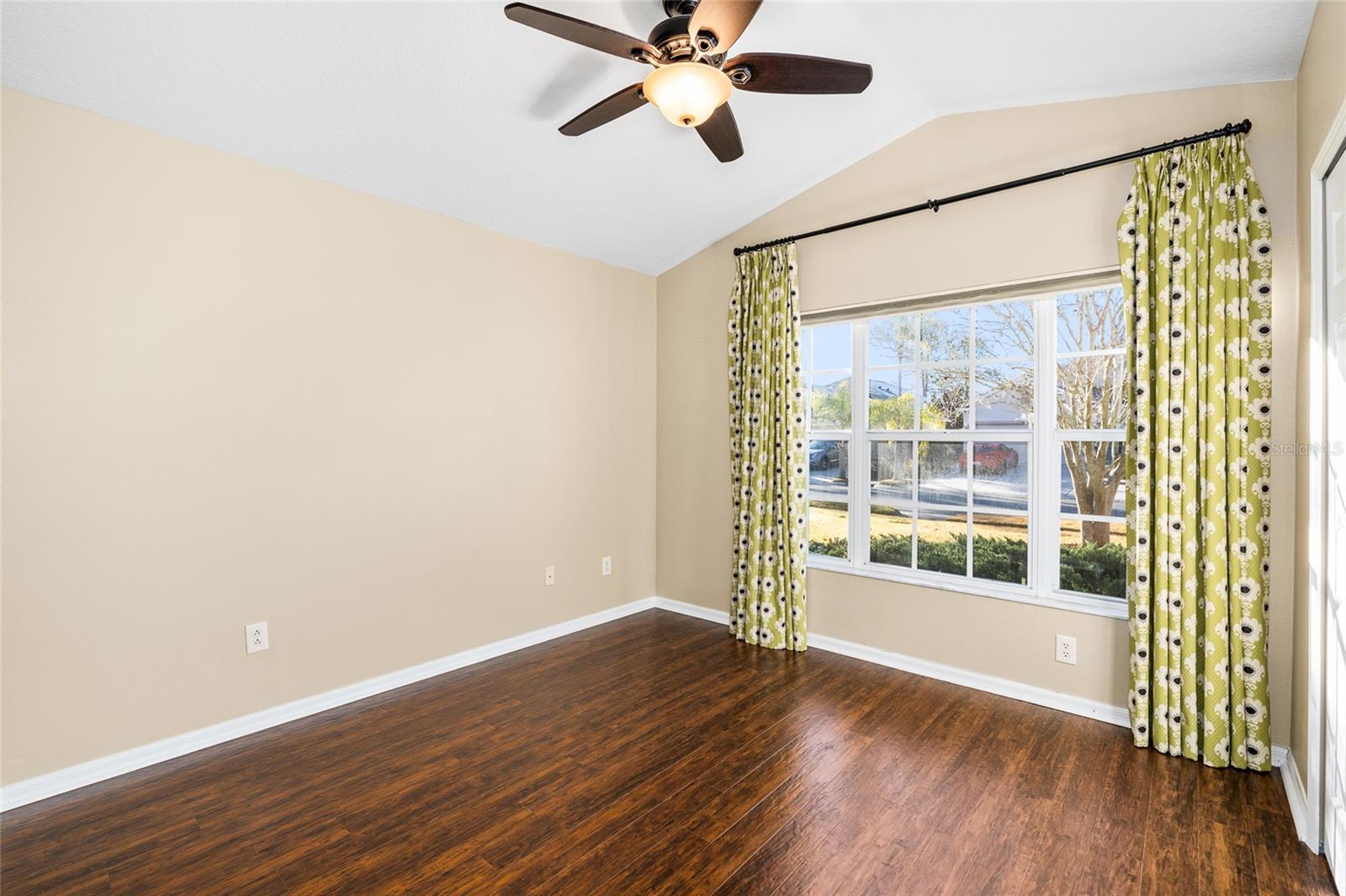 Image 26 of 53 For 23851 Hastings Way