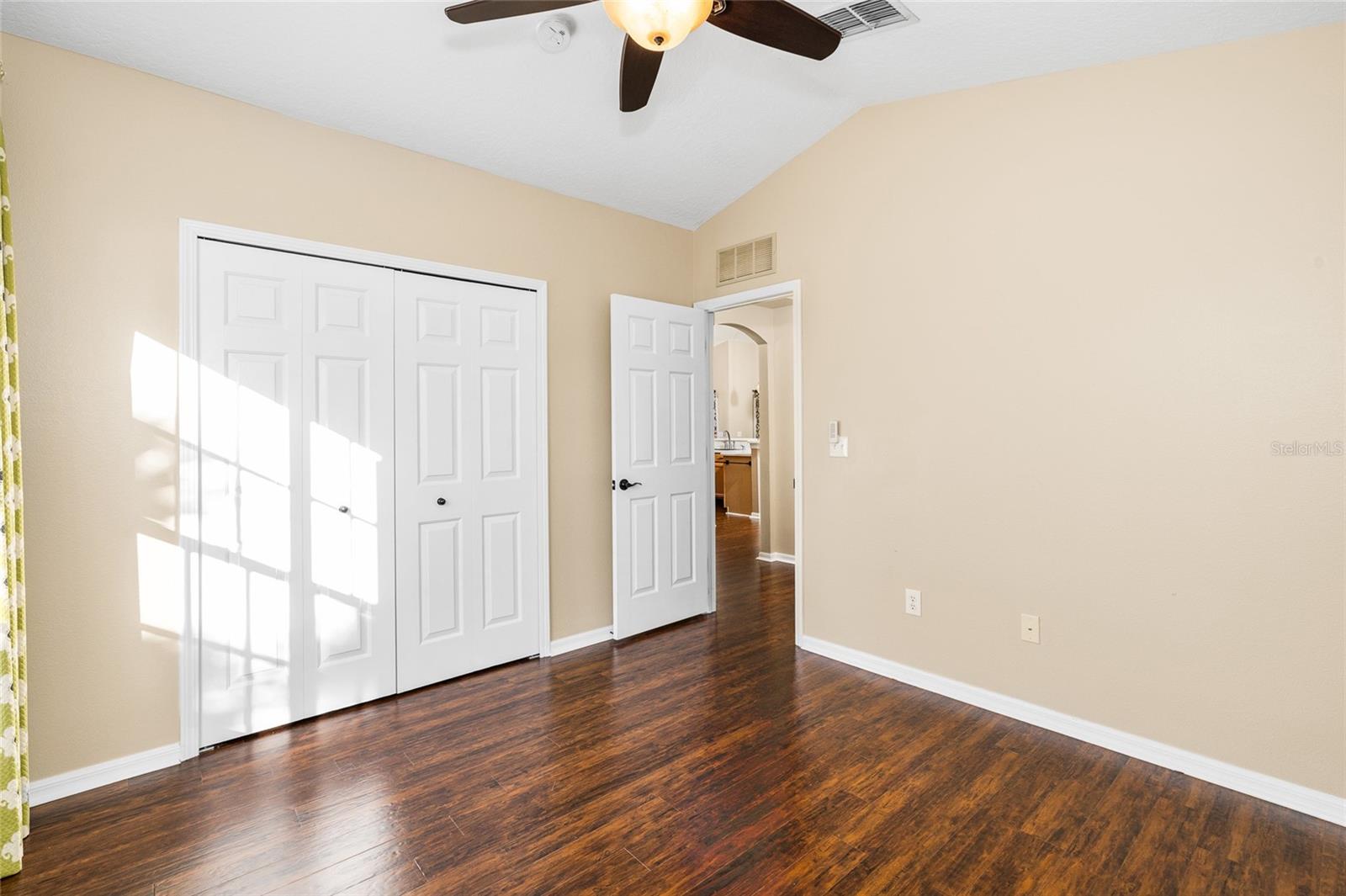 Image 27 of 53 For 23851 Hastings Way