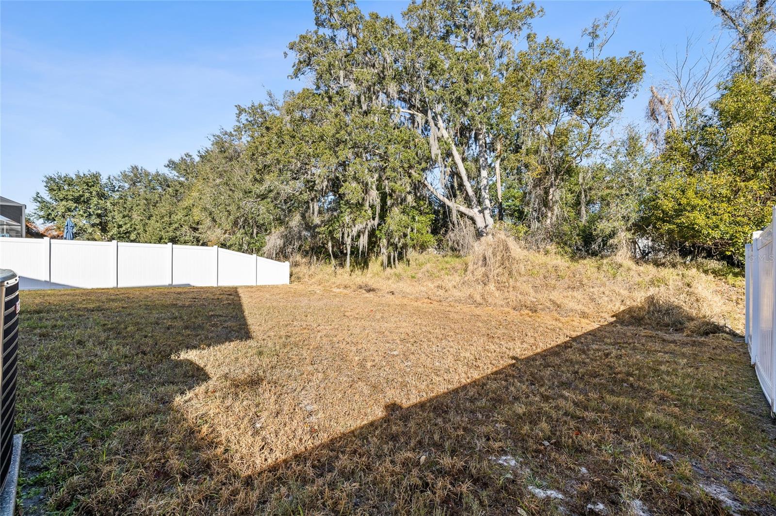 Image 37 of 53 For 23851 Hastings Way