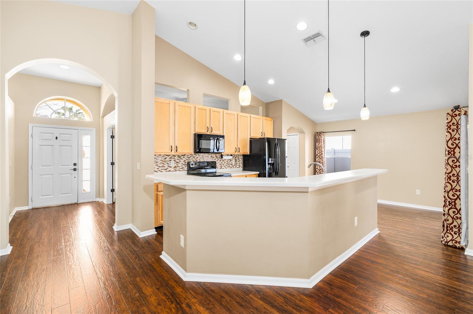 Image 8 of 53 For 23851 Hastings Way