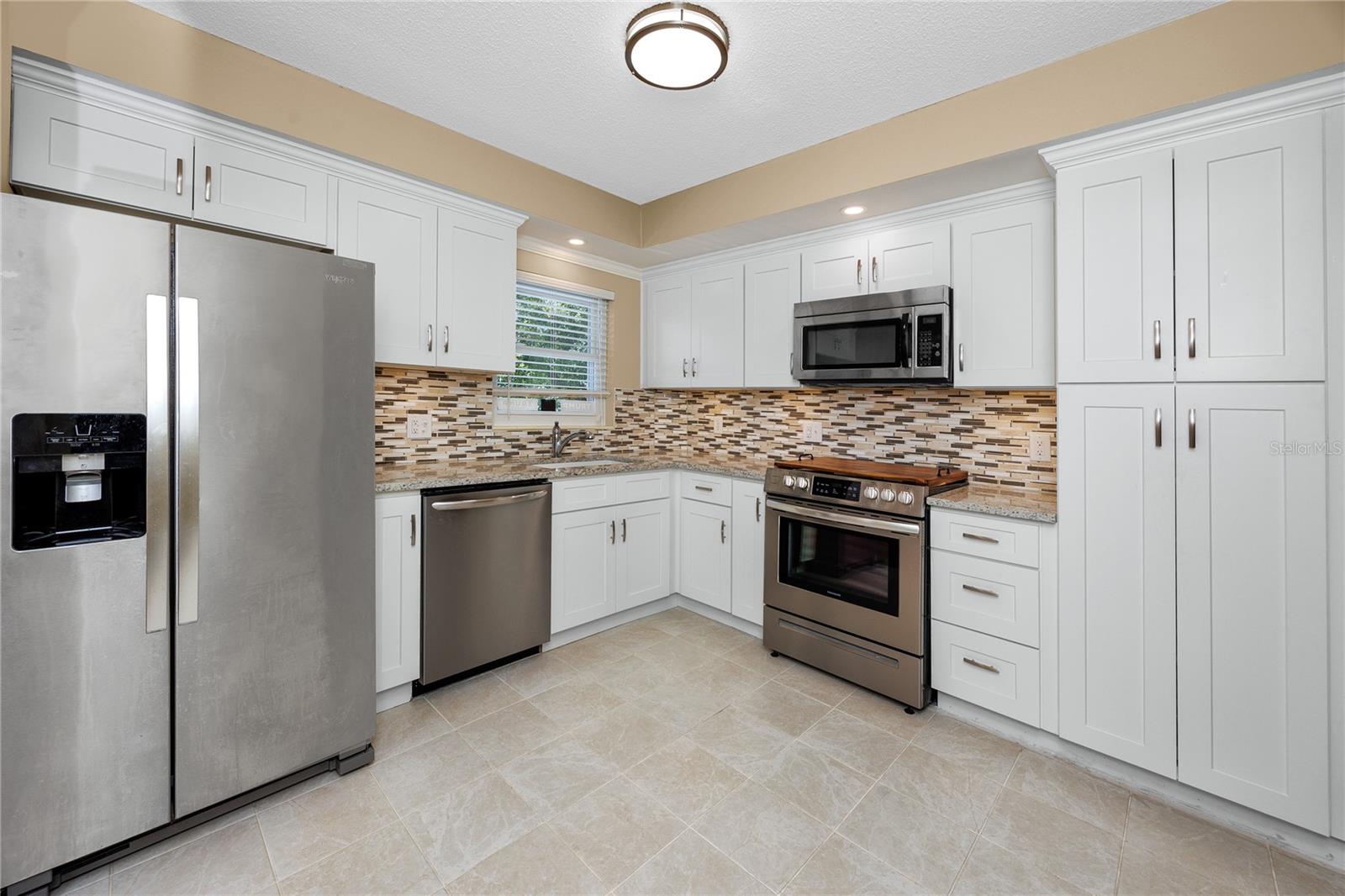 Image 10 of 54 For 2440 World Parkway Boulevard 38