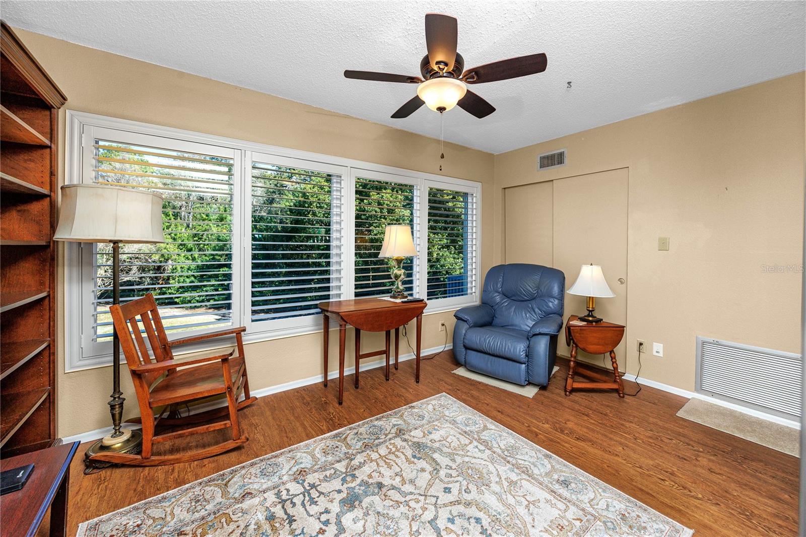 Image 21 of 54 For 2440 World Parkway Boulevard 38