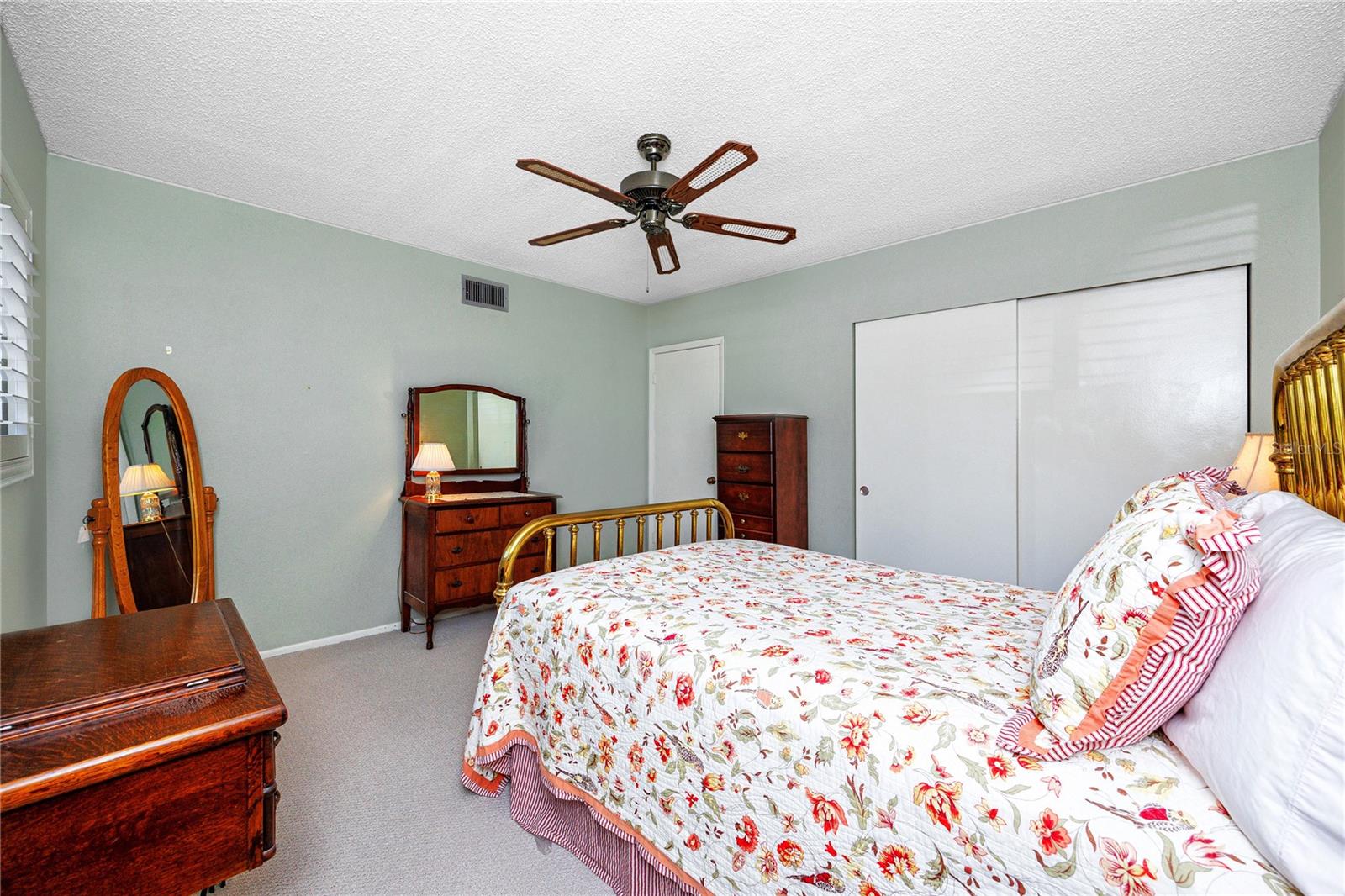 Image 32 of 54 For 2440 World Parkway Boulevard 38