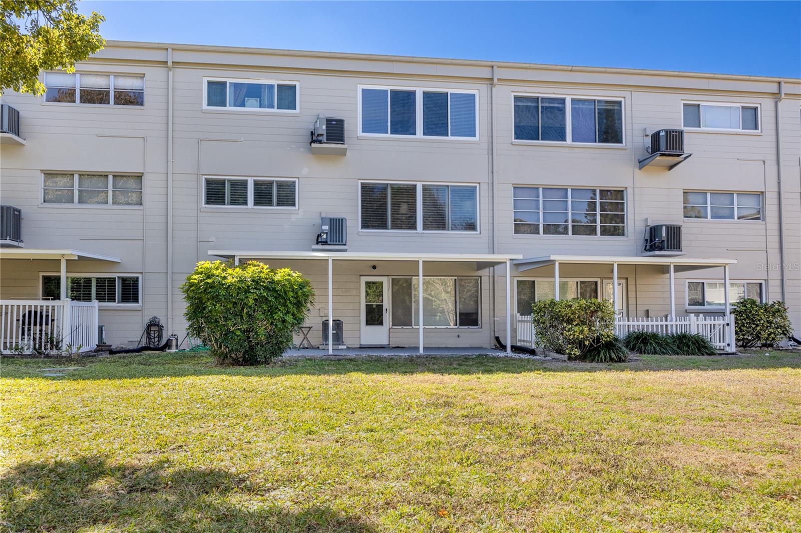 Image 5 of 54 For 2440 World Parkway Boulevard 38