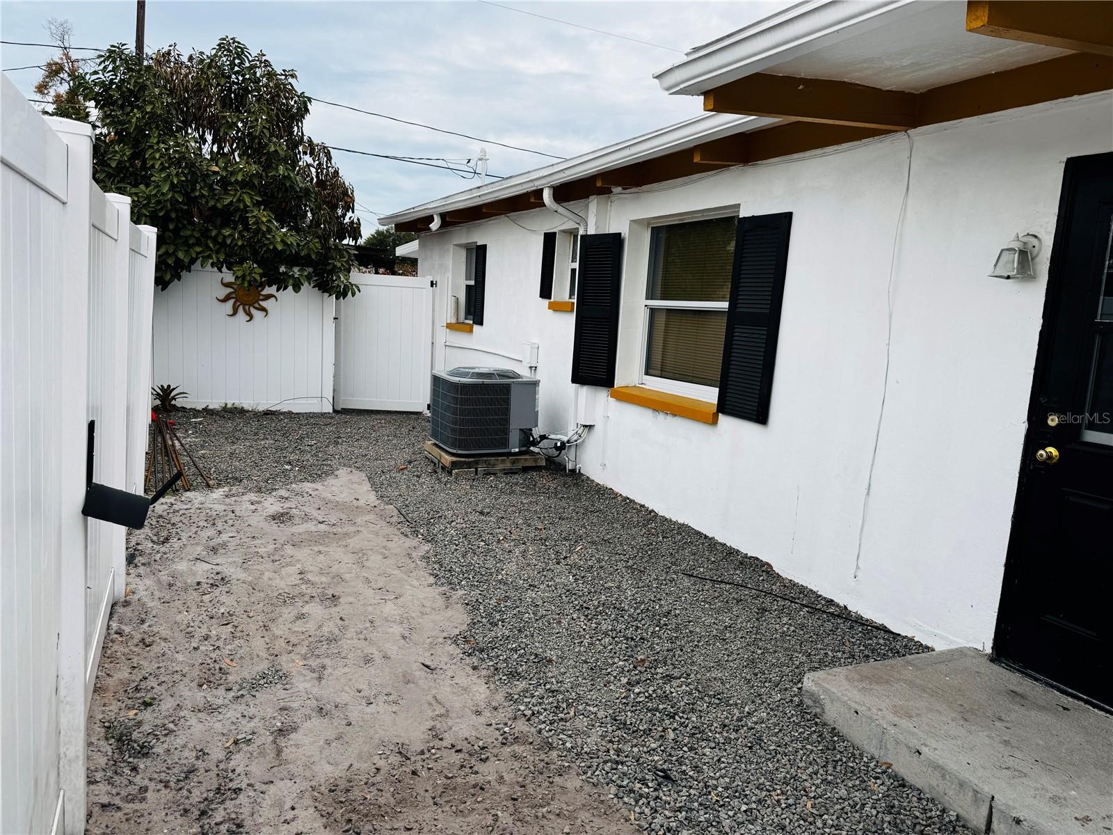 Image 17 of 22 For 1709 Warrington Way