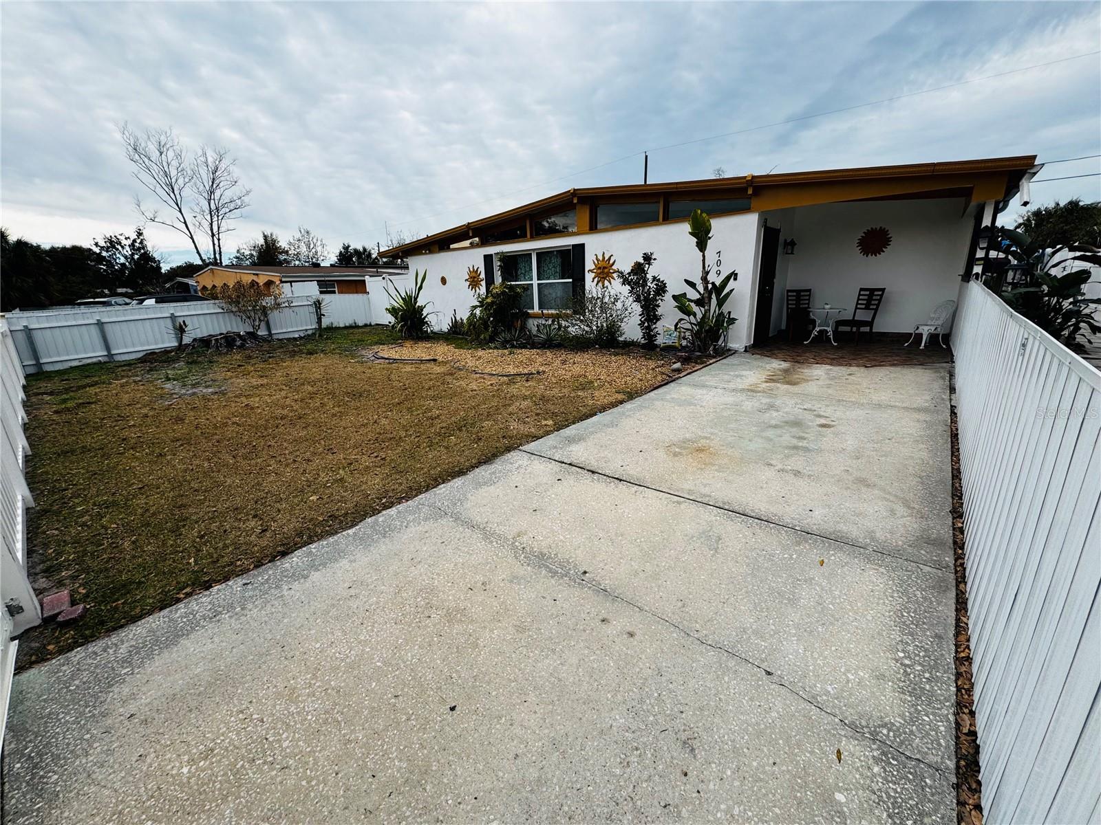 Image 3 of 22 For 1709 Warrington Way