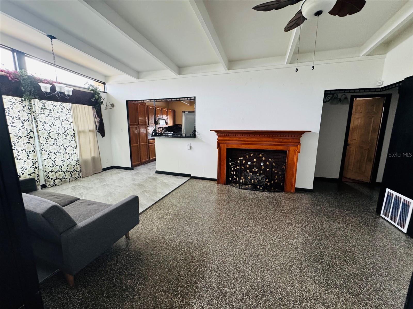 Image 7 of 22 For 1709 Warrington Way