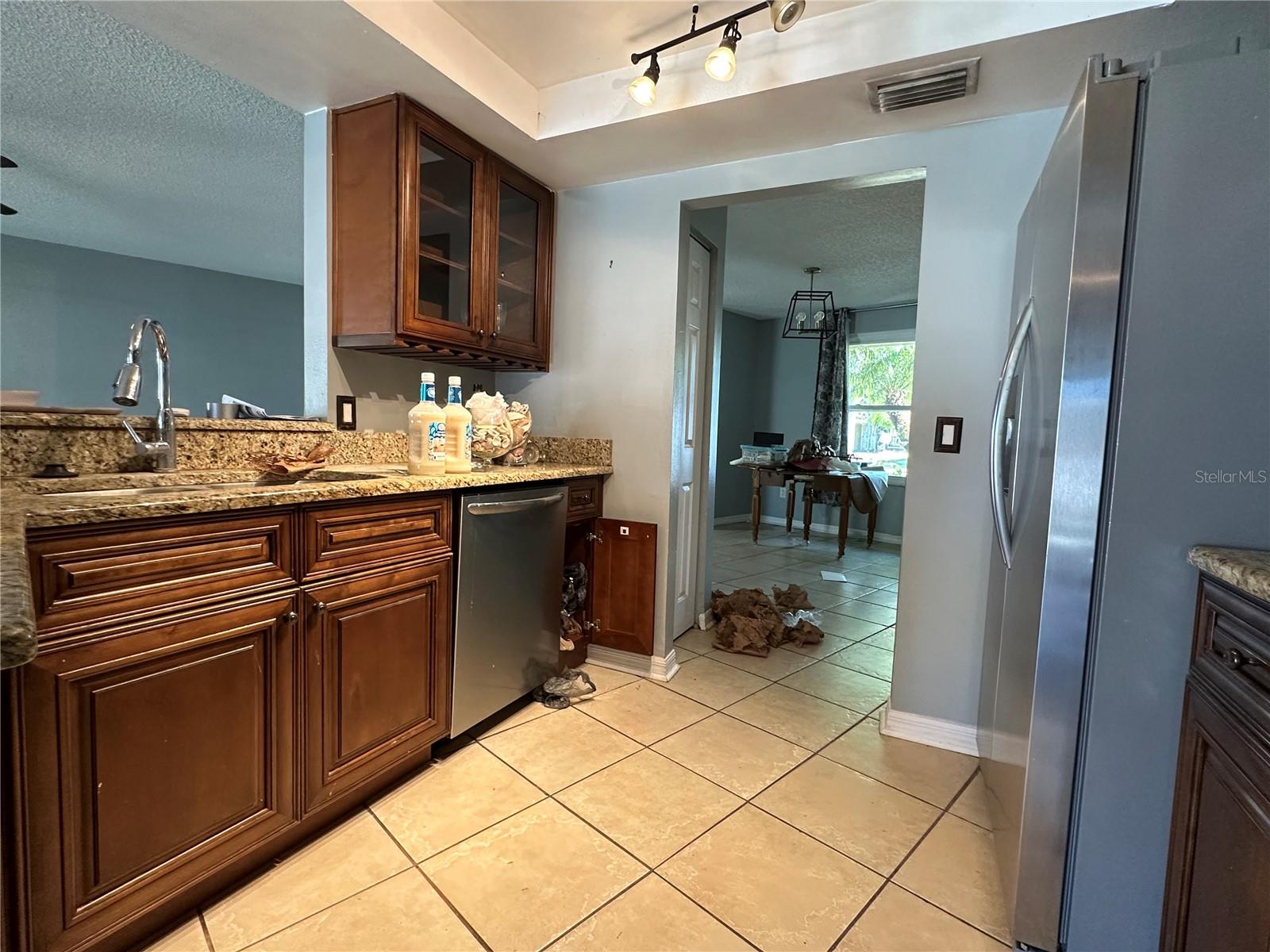 Image 10 of 27 For 16010 Eagle River Way