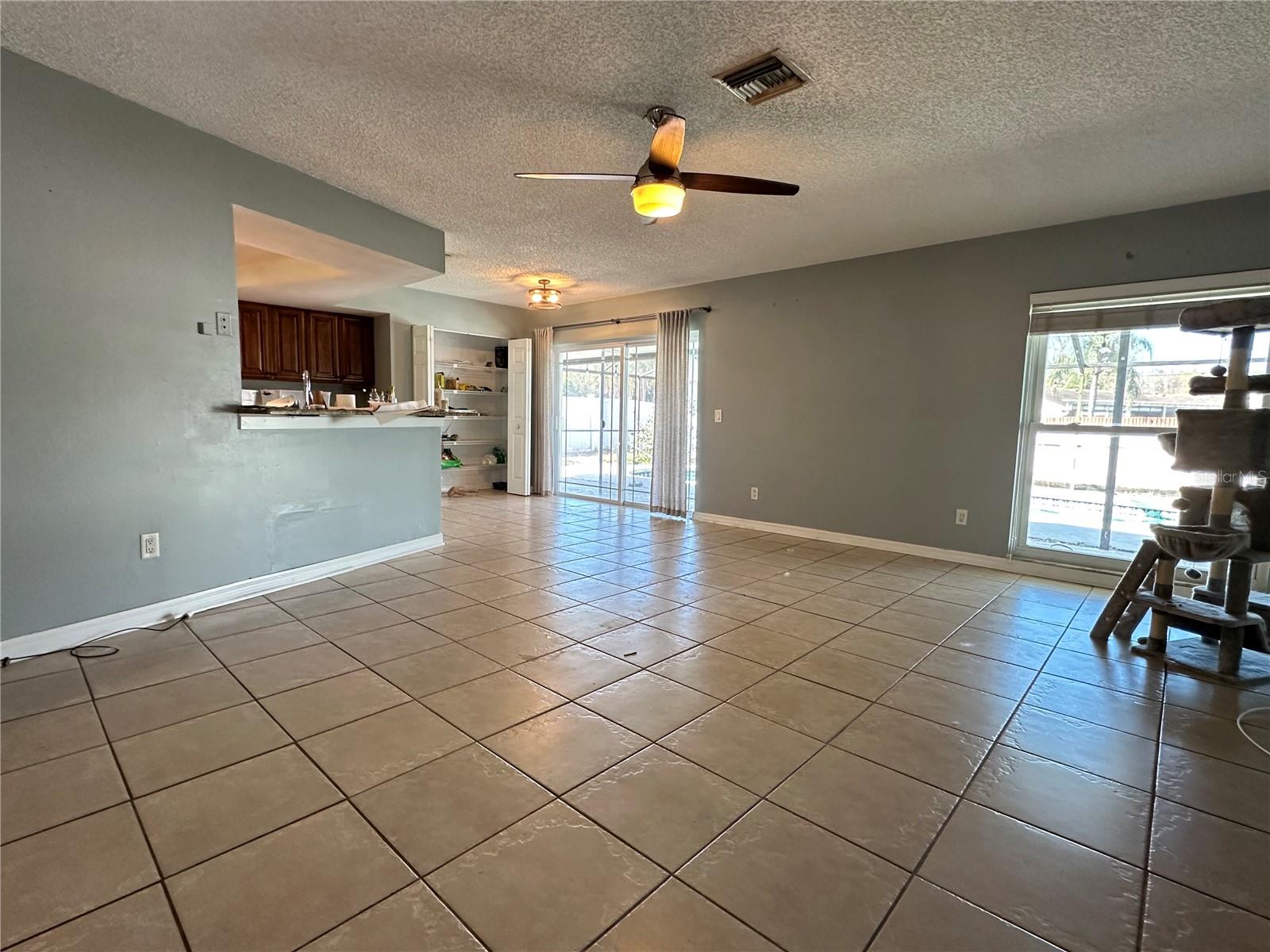 Image 7 of 27 For 16010 Eagle River Way