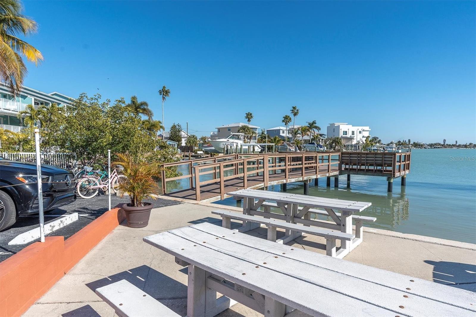 Image 15 of 20 For 8565 Gulf Boulevard 20s