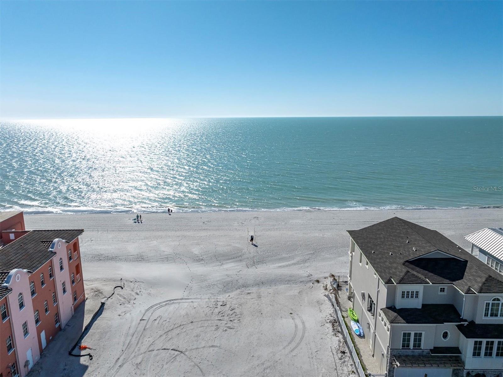 Image 18 of 20 For 8565 Gulf Boulevard 20s