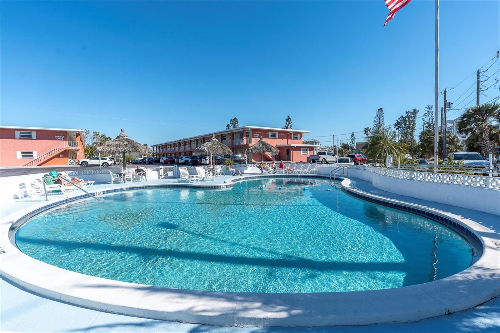 Image 4 of 20 For 8565 Gulf Boulevard 20s