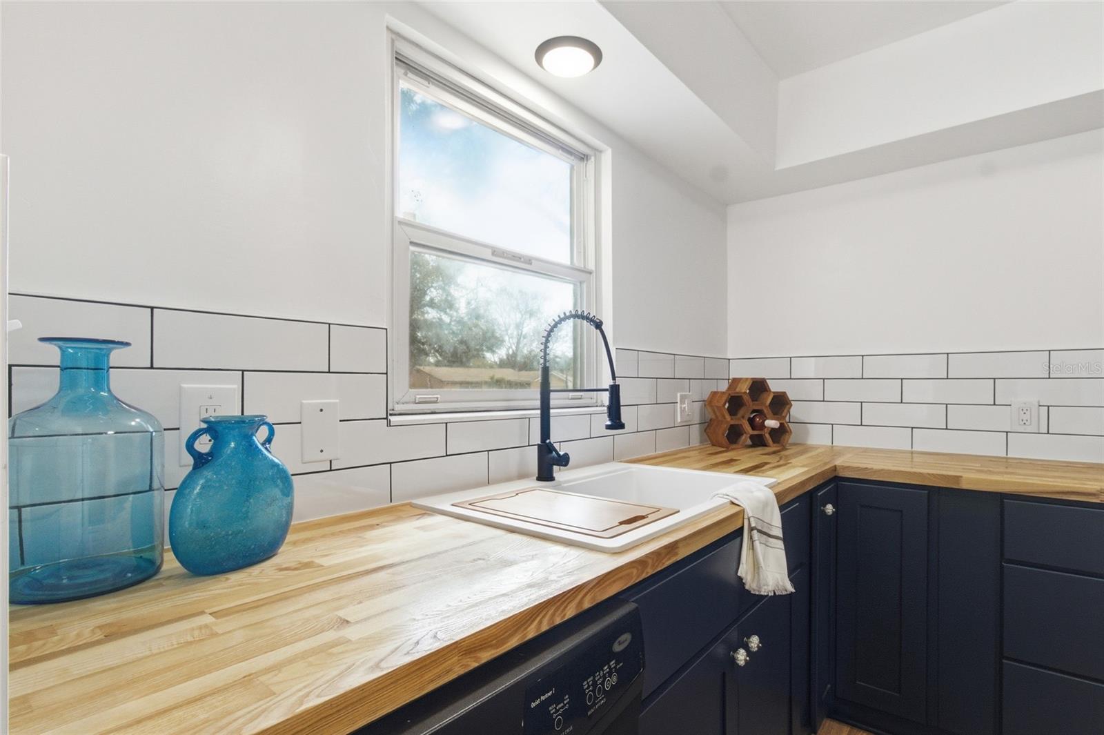 Image 12 of 30 For 5128 18th Street N