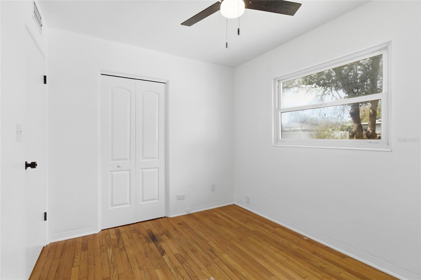 Image 22 of 30 For 5128 18th Street N