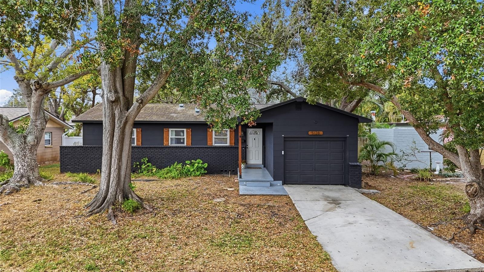 Image 3 of 30 For 5128 18th Street N