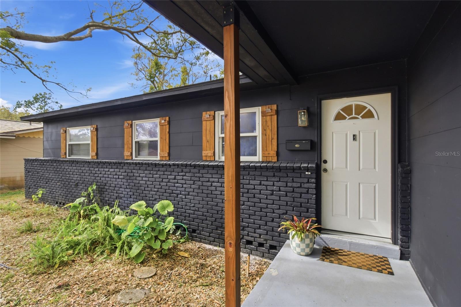 Image 4 of 30 For 5128 18th Street N