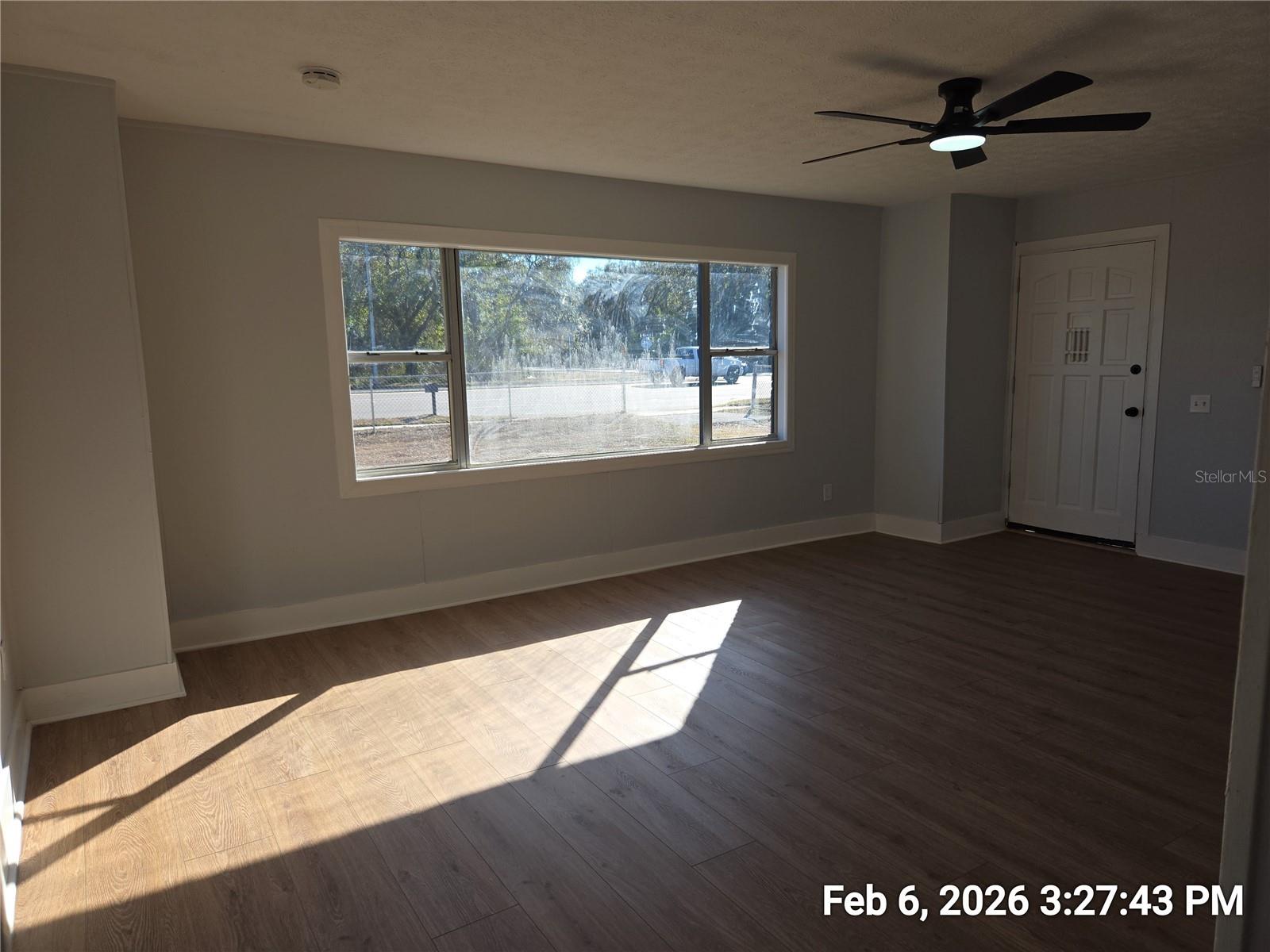 Image 4 of 17 For 604 College Avenue