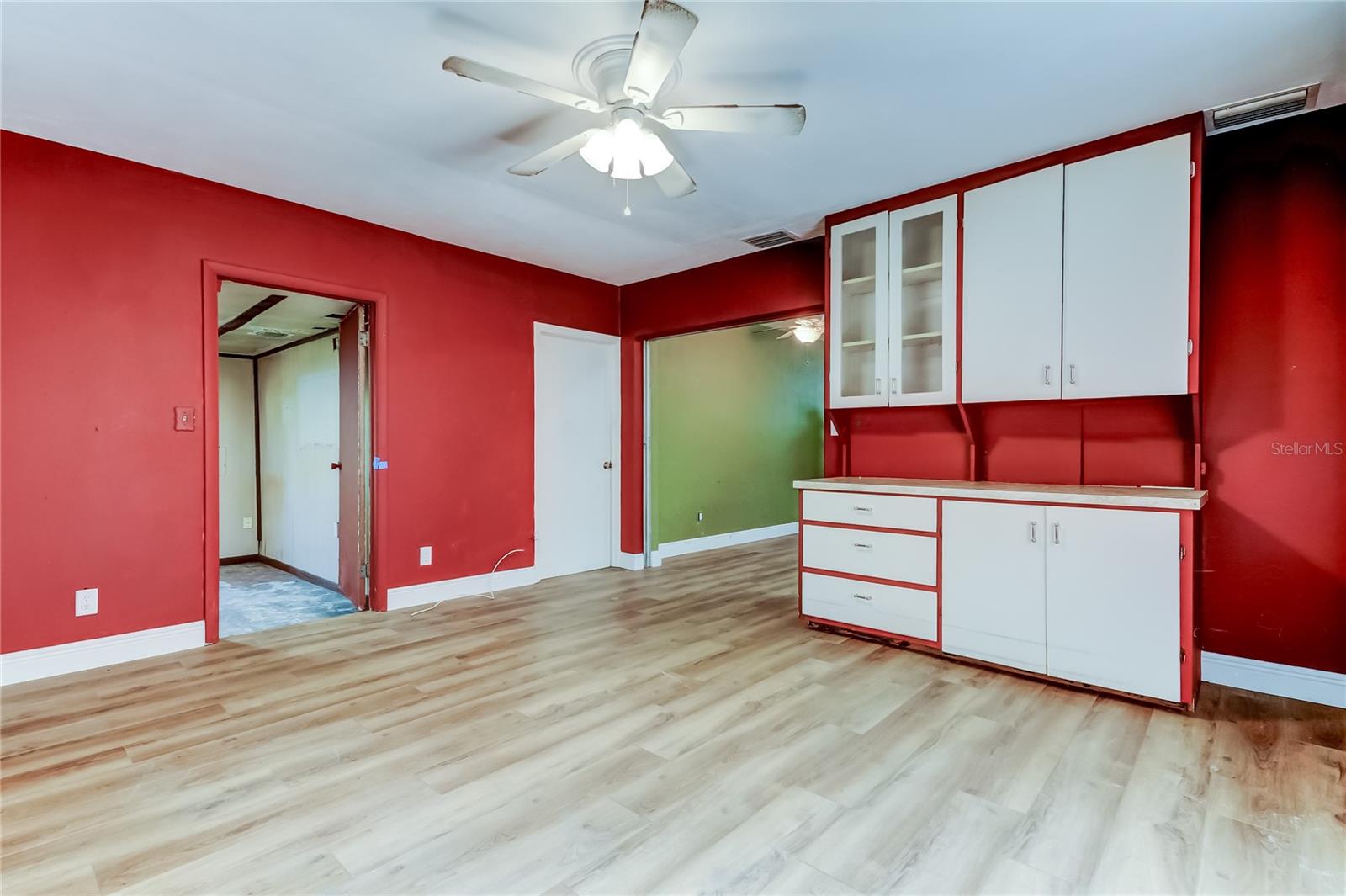 Image 11 of 36 For 8171 37th Avenue N