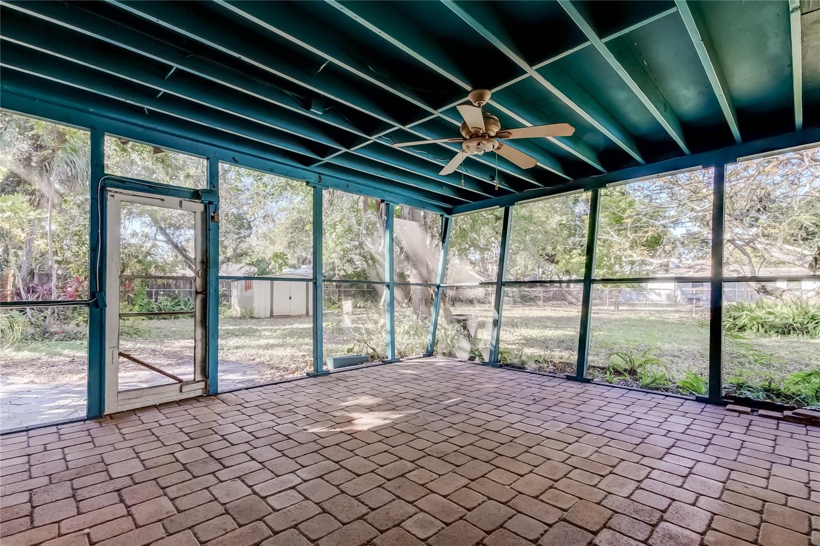 Image 13 of 36 For 8171 37th Avenue N