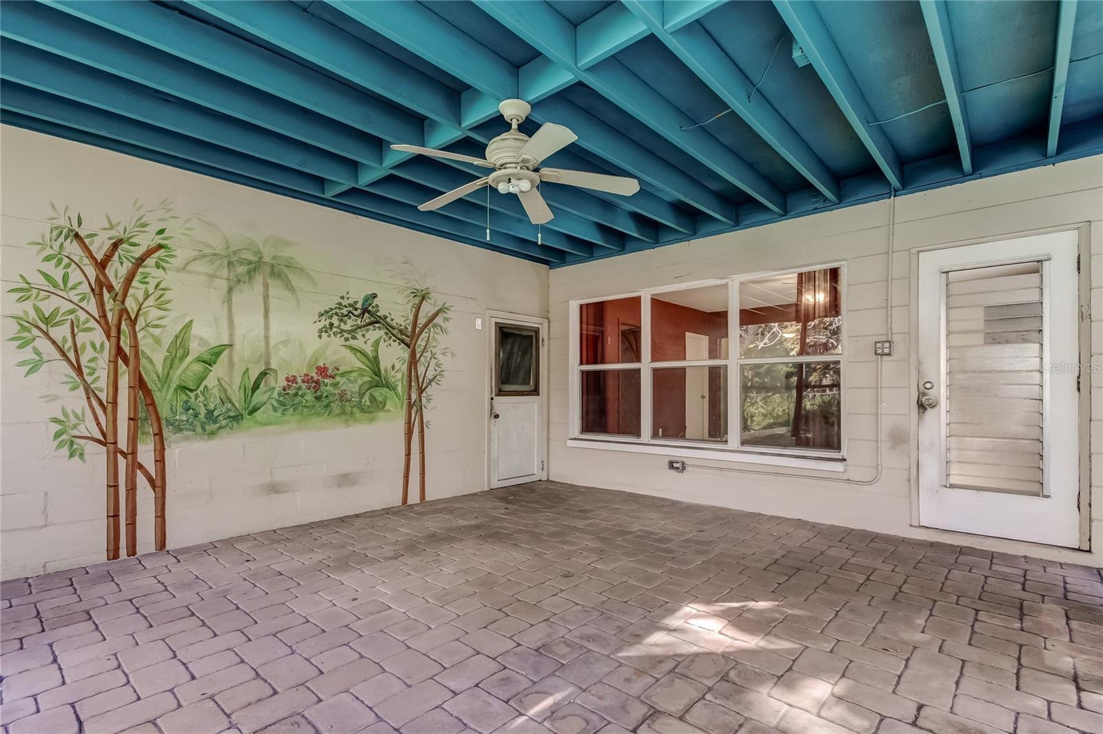 Image 14 of 36 For 8171 37th Avenue N