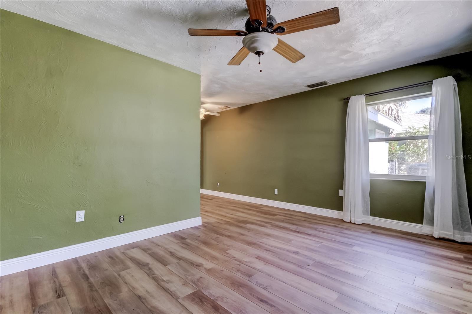 Image 2 of 36 For 8171 37th Avenue N