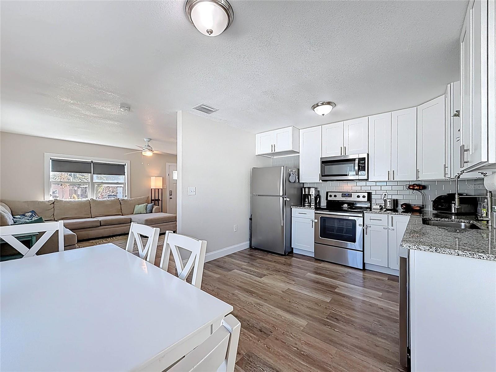 Image 11 of 33 For 2625 19th Street S