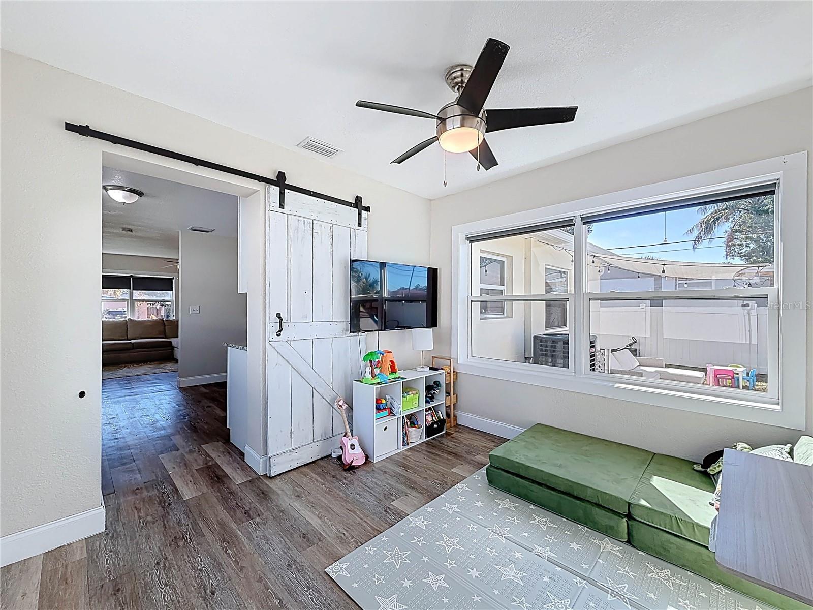 Image 19 of 33 For 2625 19th Street S