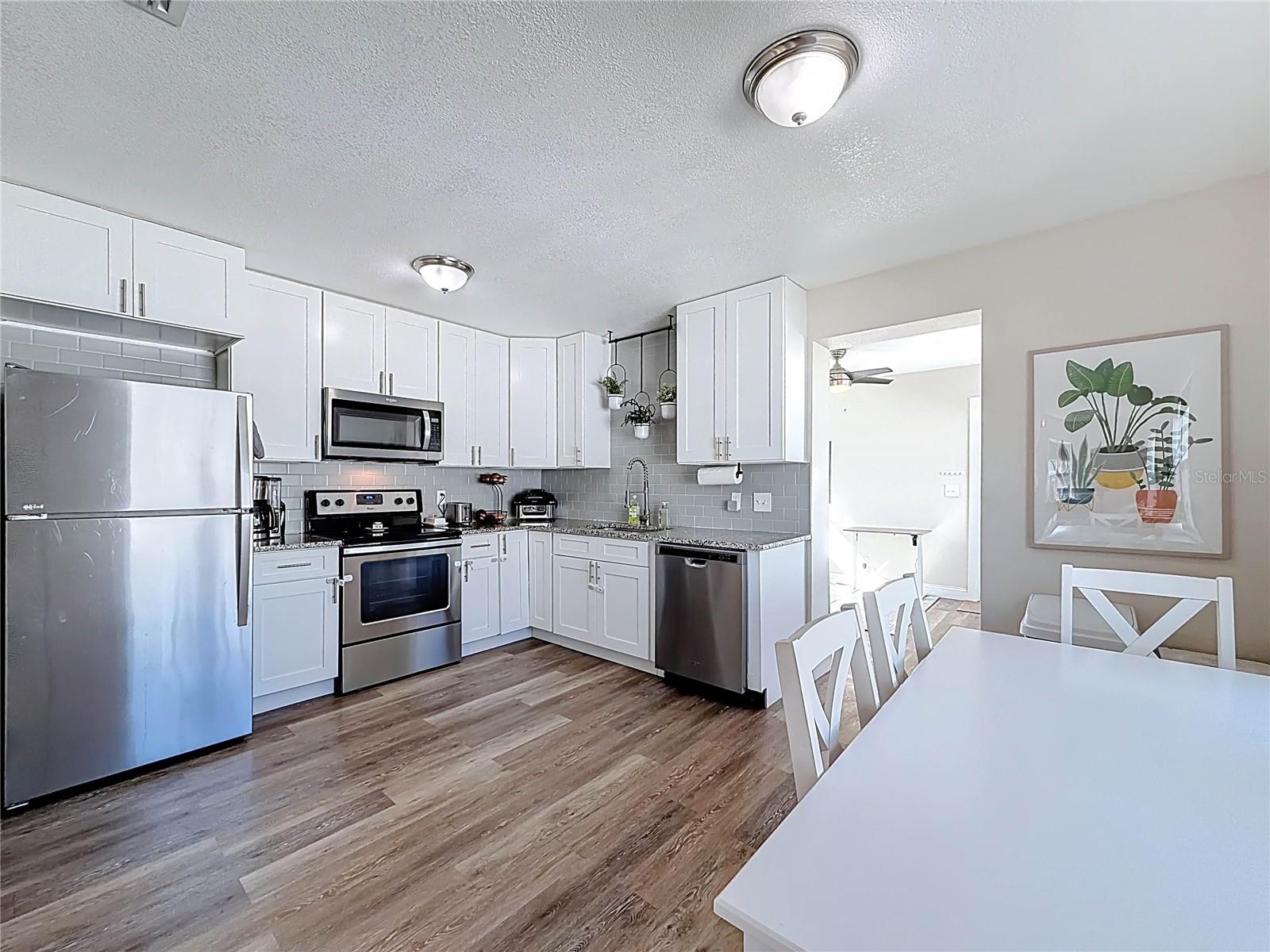 Image 7 of 33 For 2625 19th Street S