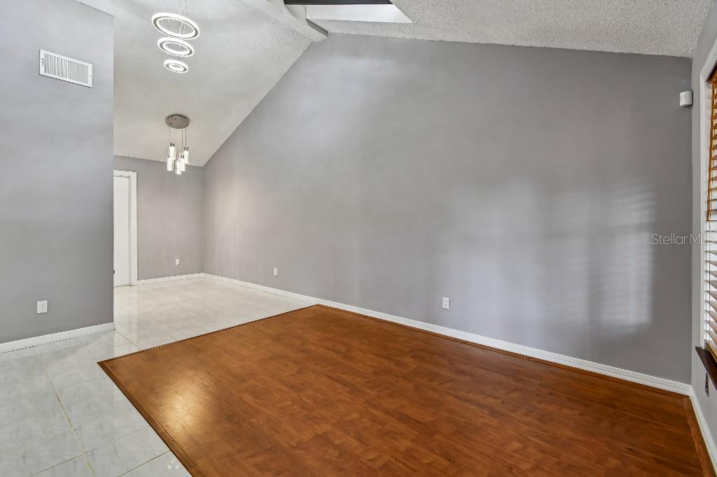 Image 12 of 50 For 4662 Lighthouse Circle 136