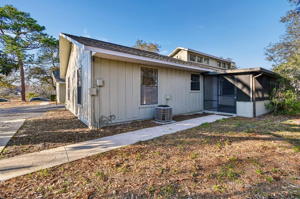 Image 3 of 50 For 4662 Lighthouse Circle 136