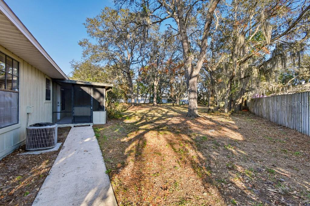 Image 38 of 50 For 4662 Lighthouse Circle 136