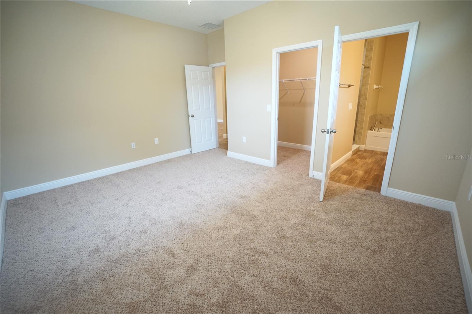 Image 11 of 25 For 3525 Ballast Point Boulevard