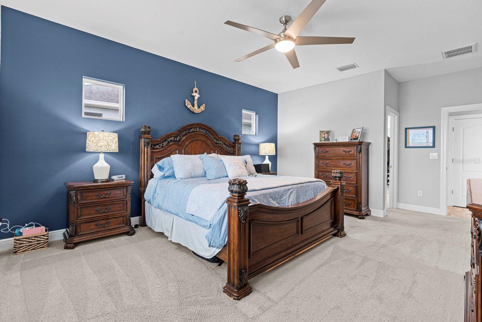 Listing photo id 14 for 5432 Silver Sun Drive