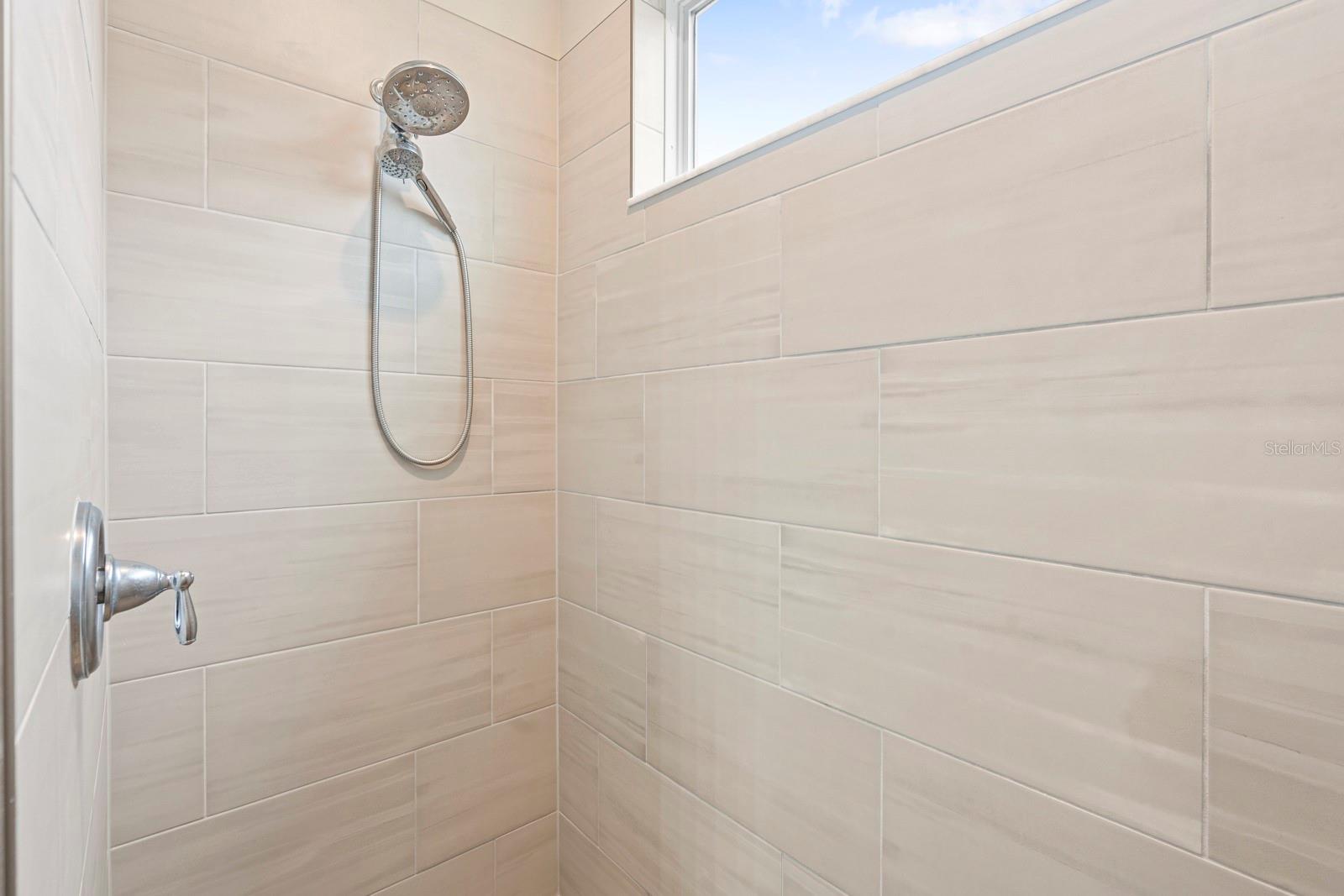 Listing photo id 20 for 5432 Silver Sun Drive