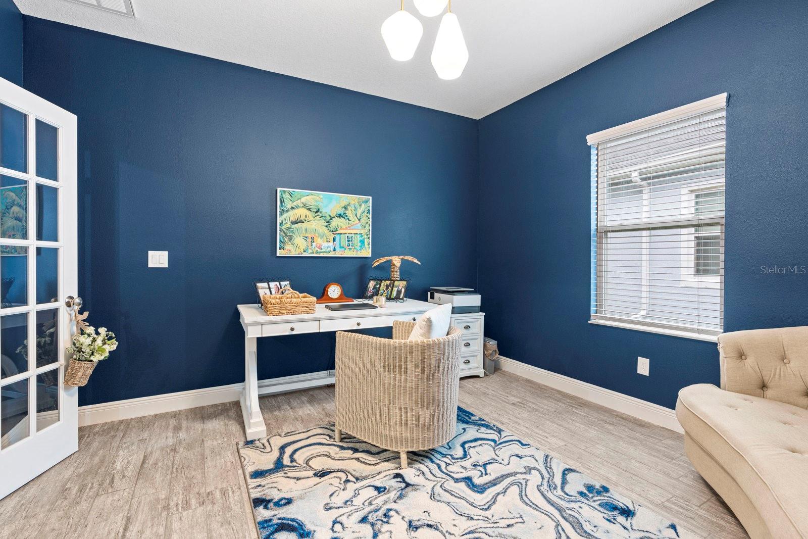 Listing photo id 23 for 5432 Silver Sun Drive