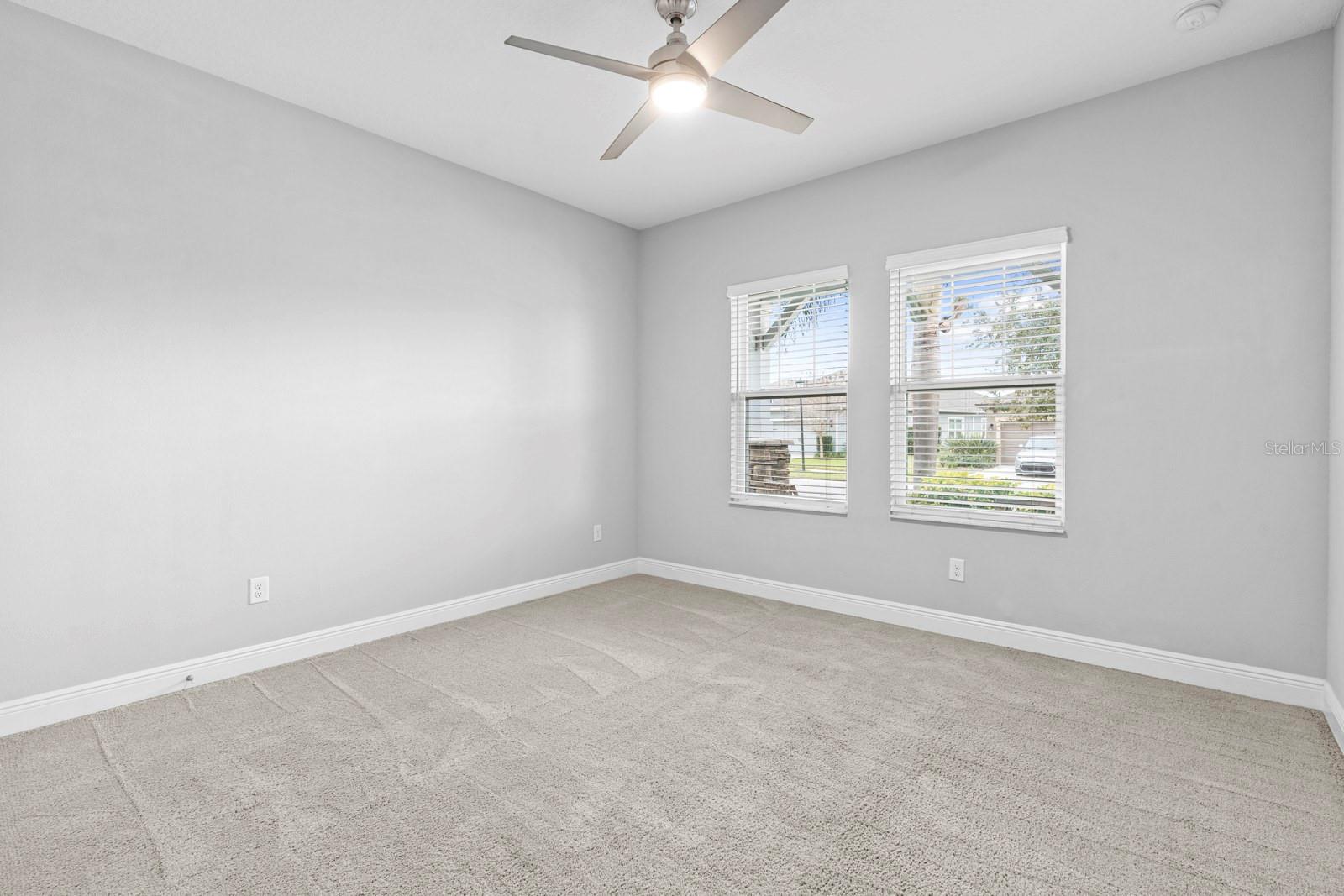 Listing photo id 28 for 5432 Silver Sun Drive