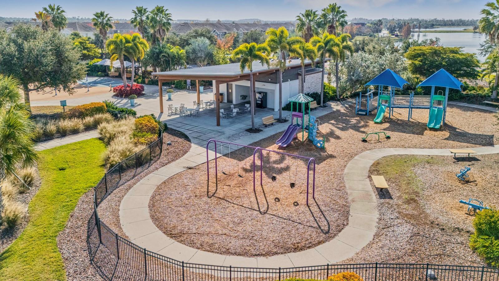 Listing photo id 50 for 5432 Silver Sun Drive