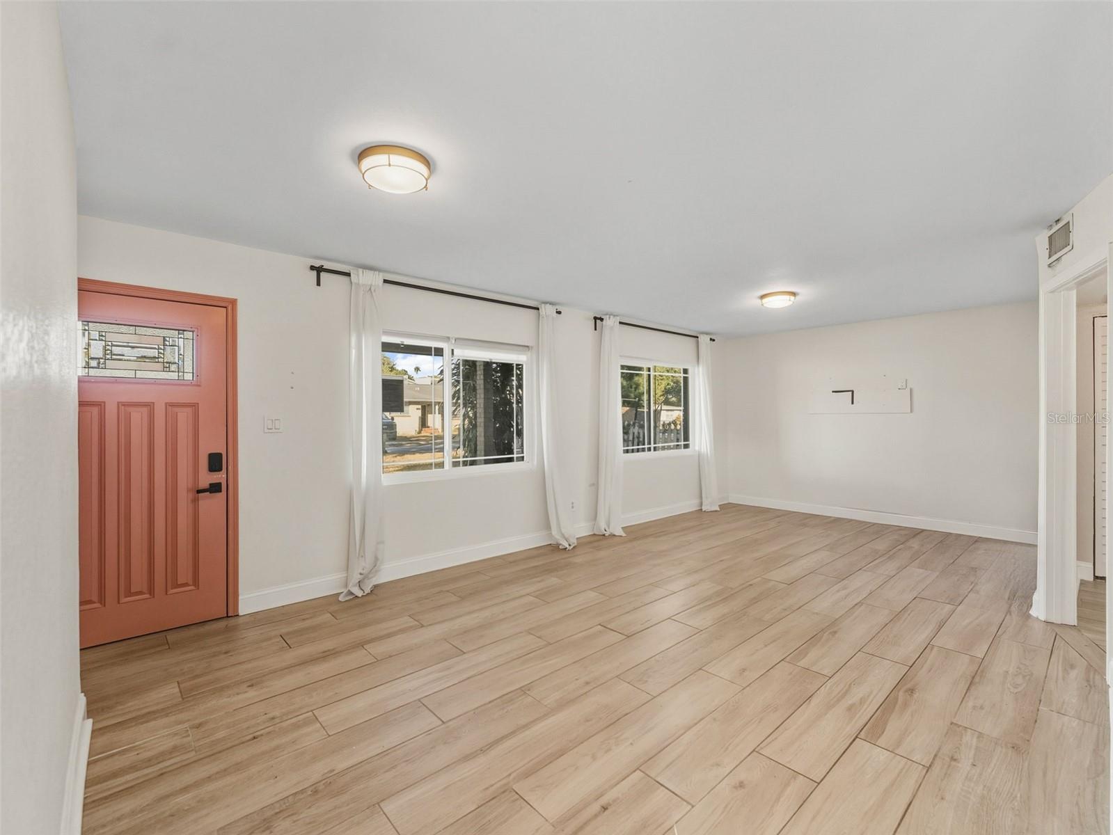 Image 4 of 38 For 4016 Nassau Street