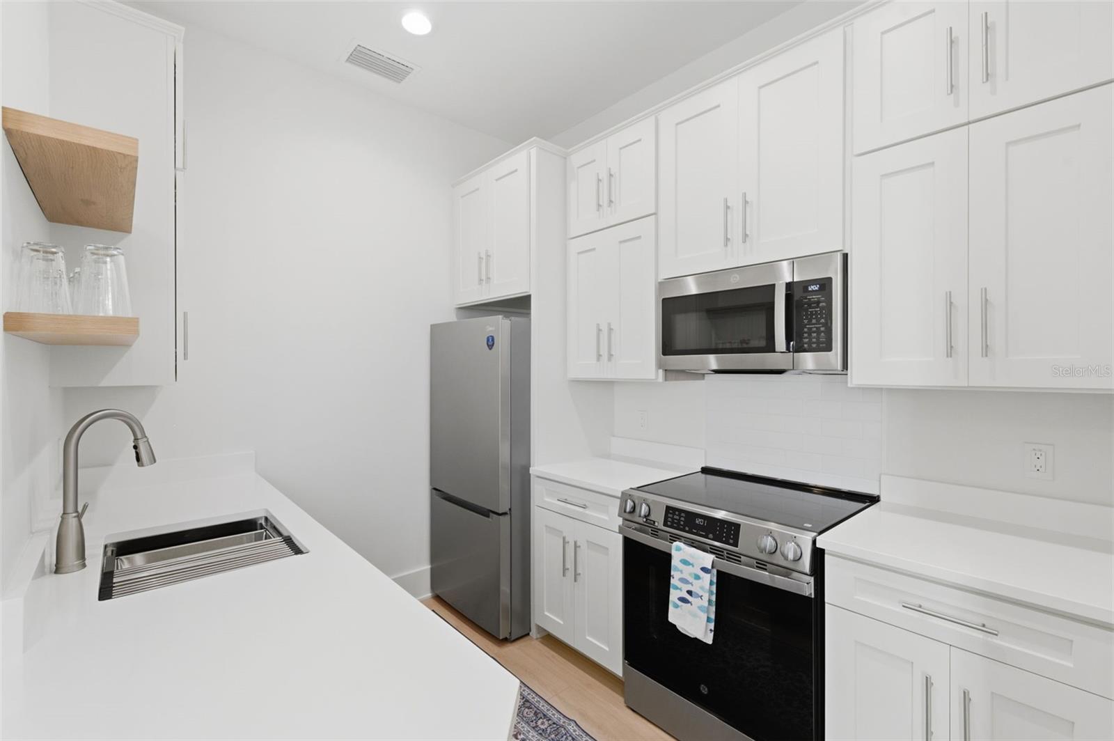 Image 7 of 21 For 345 Bailey Street A