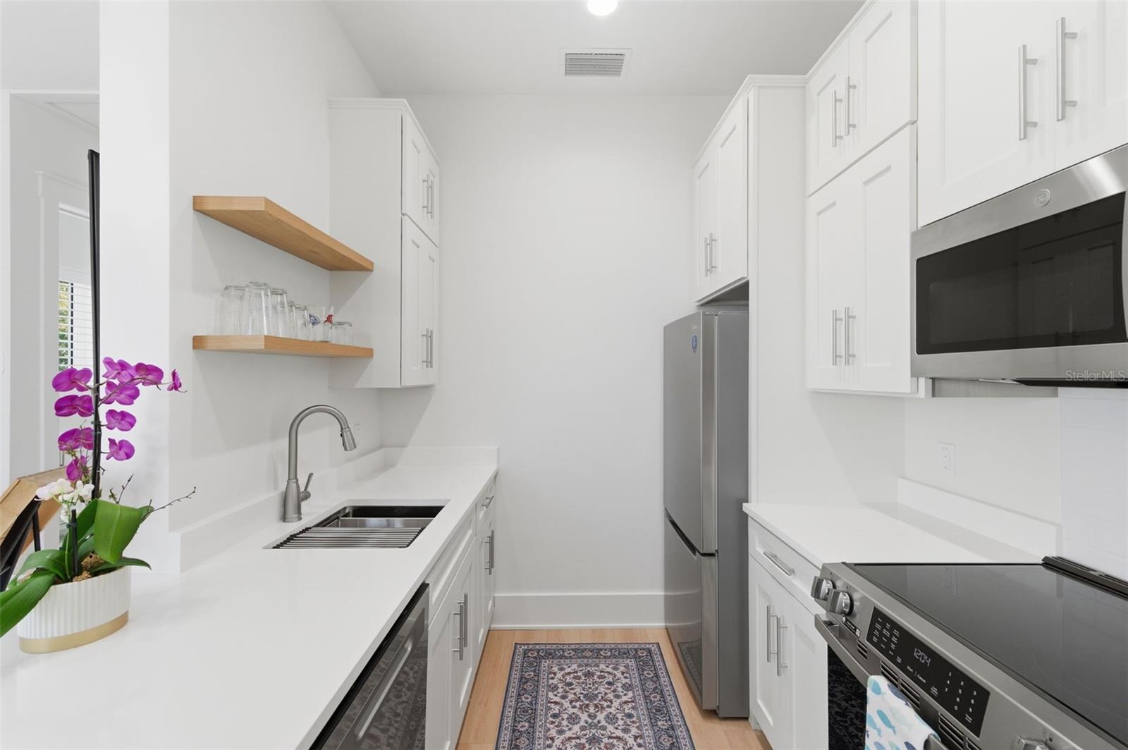 Image 9 of 21 For 345 Bailey Street A