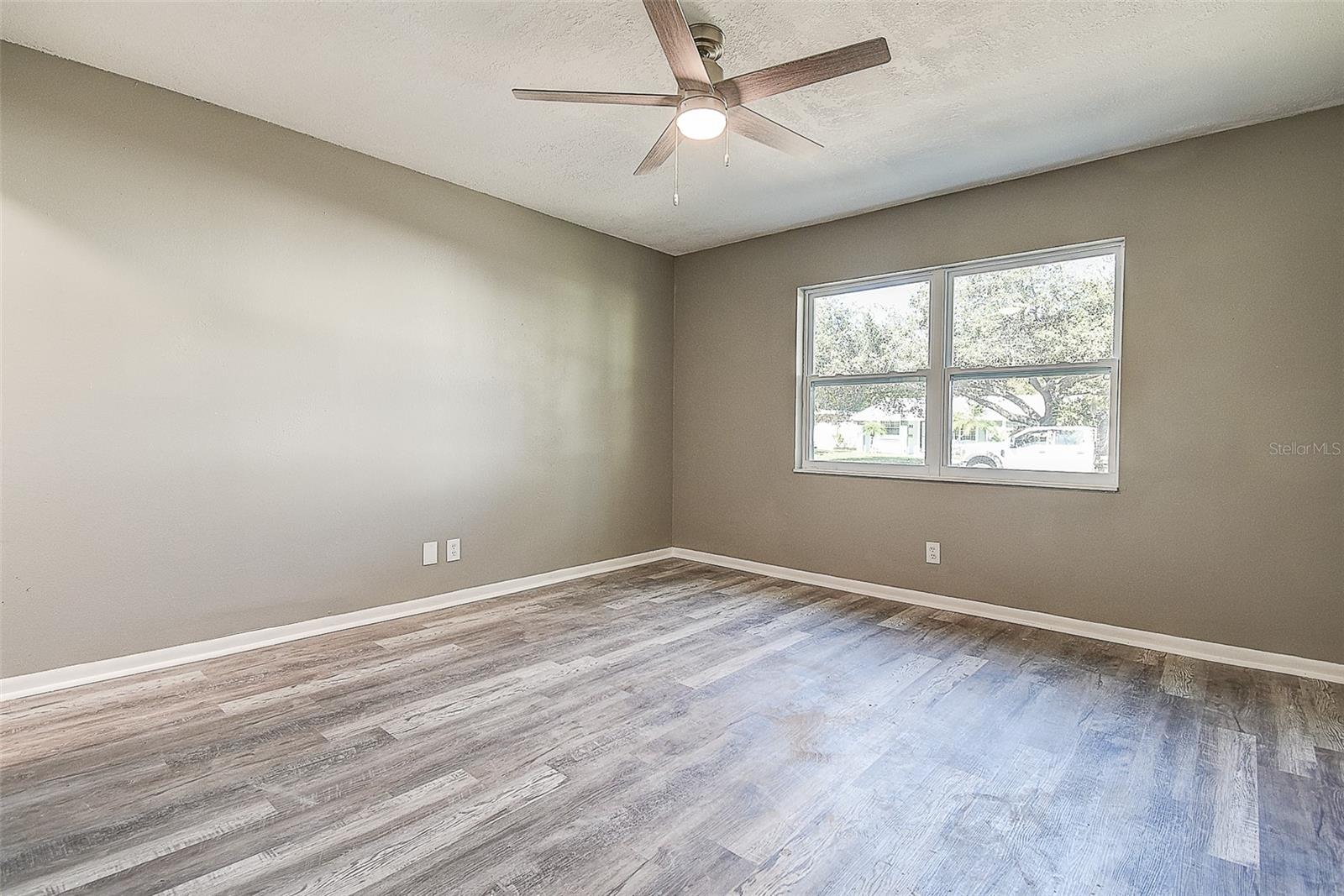 Image 20 of 40 For 130 42nd Avenue N